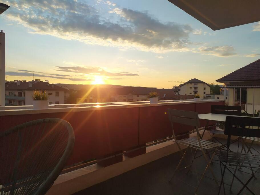 Cabana & Le Central - Proche Lac , Terrasse Et Parking 안시 외부 사진